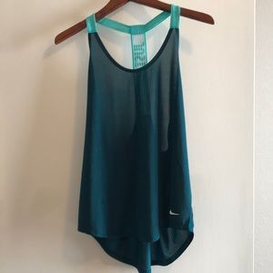Nike breathable workout tank top